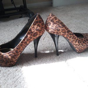 Leopard shoes